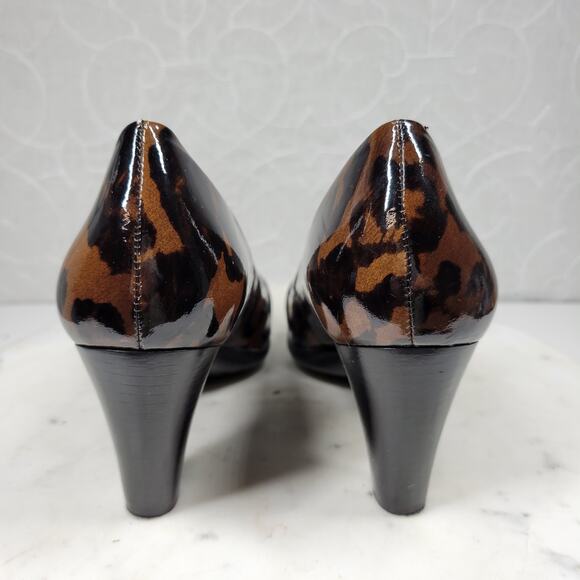 VTG Nurture Drake Leopard Heels Womens 8 Brown Patent Leather Peep Toe Pumps - Picture 6 of 13